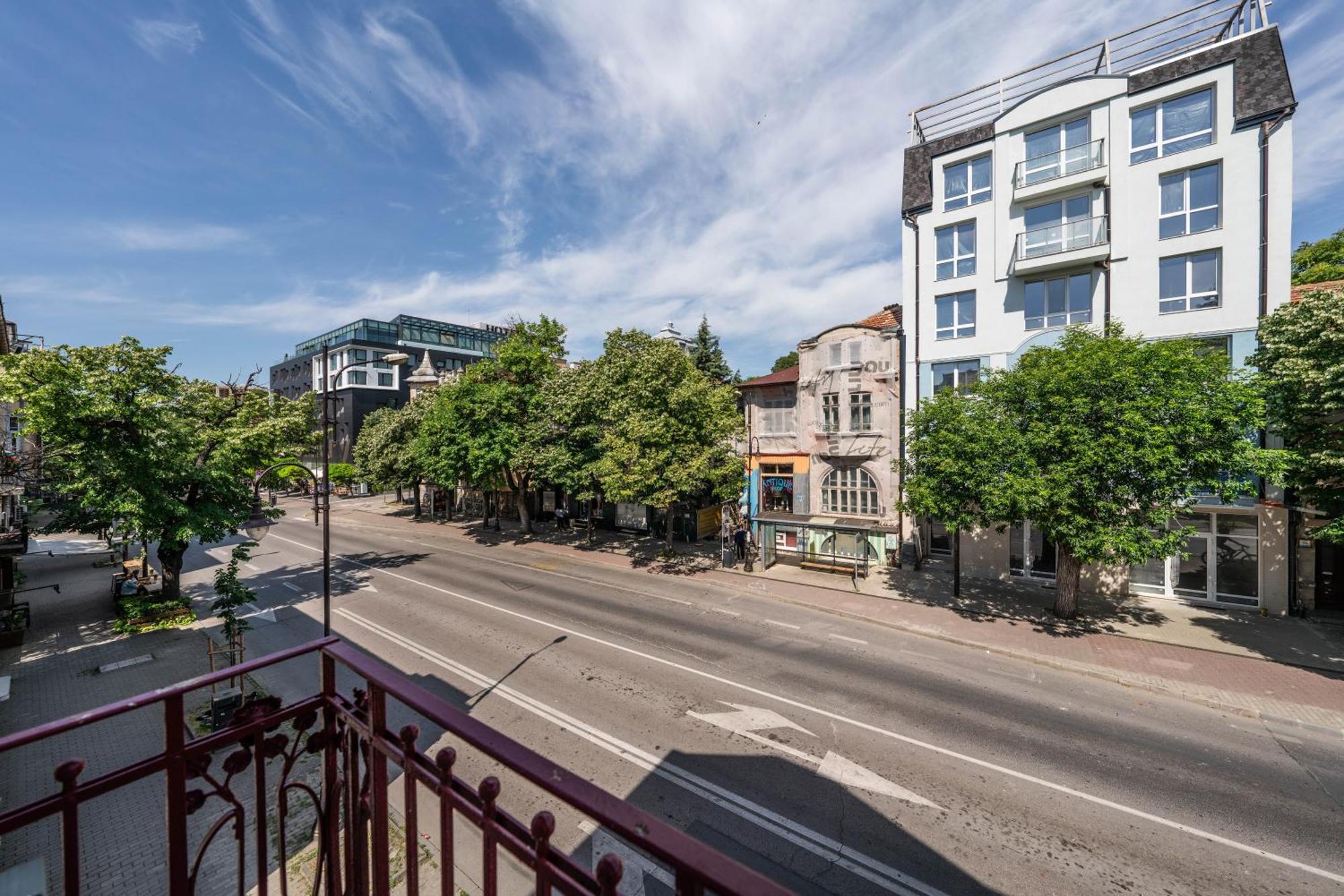Apartment In The Heart Of The Top Center Варна Экстерьер фото